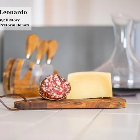Lh - Palazzopretoriohomes *
