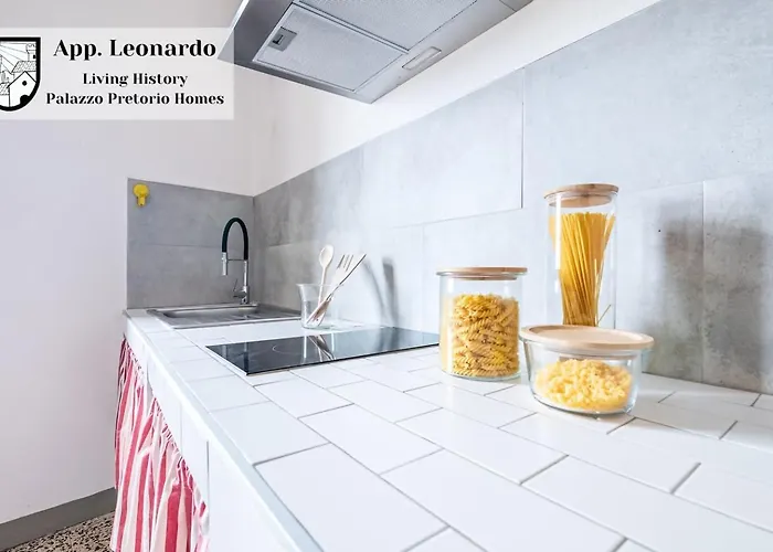 Lh Palazzopretoriohomes アパート *